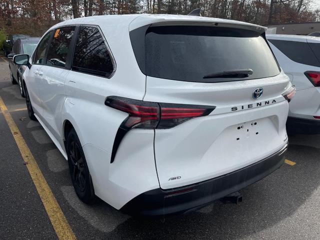 2021 toyota sienna xle