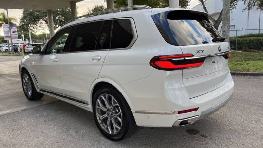 2024 BMW X7