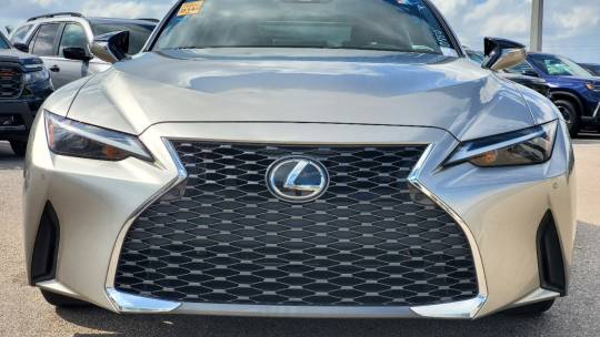 2022 Lexus IS