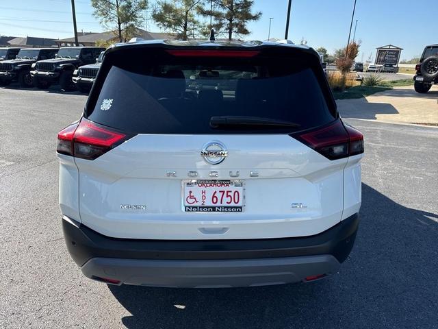 2021 nissan rogue sl