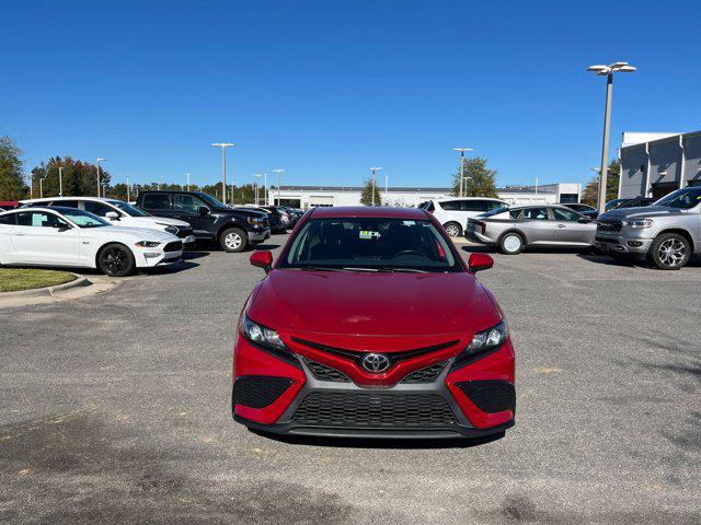 2021 toyota camry se