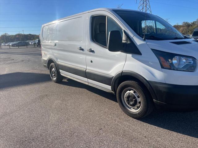2019 ford transit-150 base