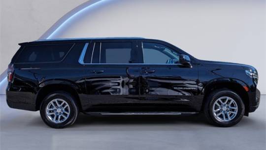 2023 chevrolet suburban lt