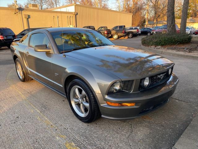 2005 ford mustang gt