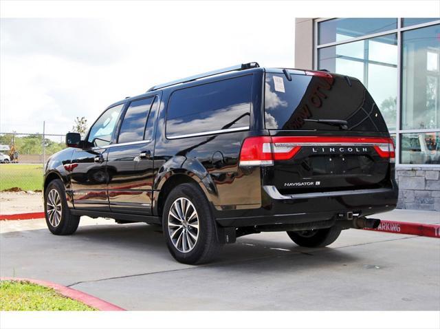 2017 lincoln navigator select