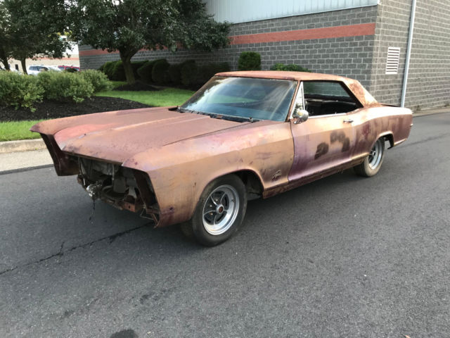 1965 riviera parts car good shell along with parts 401 a/c power window car