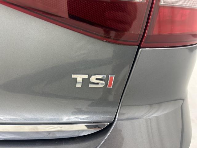 2017 volkswagen jetta 1.8t sel