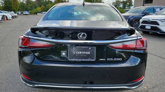 2023 Lexus ES
