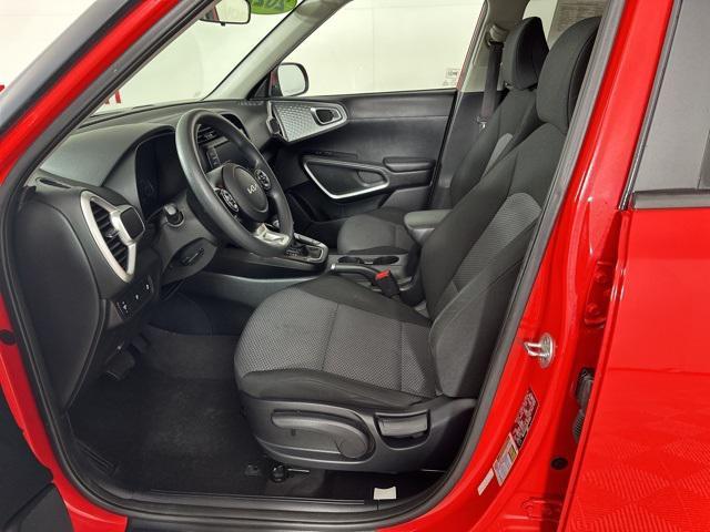 2022 kia soul lx
