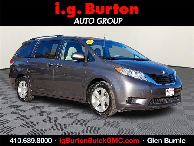 2014 toyota sienna le