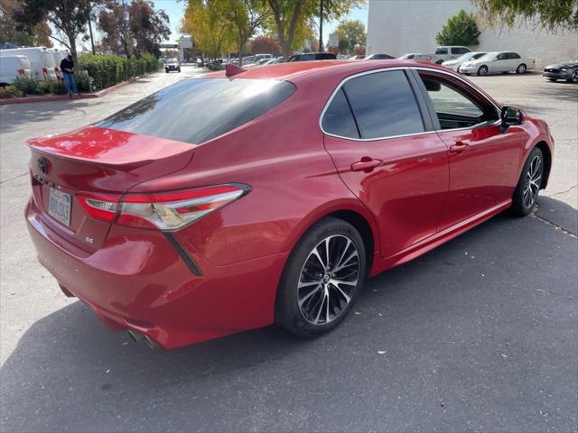 2020 toyota camry se
