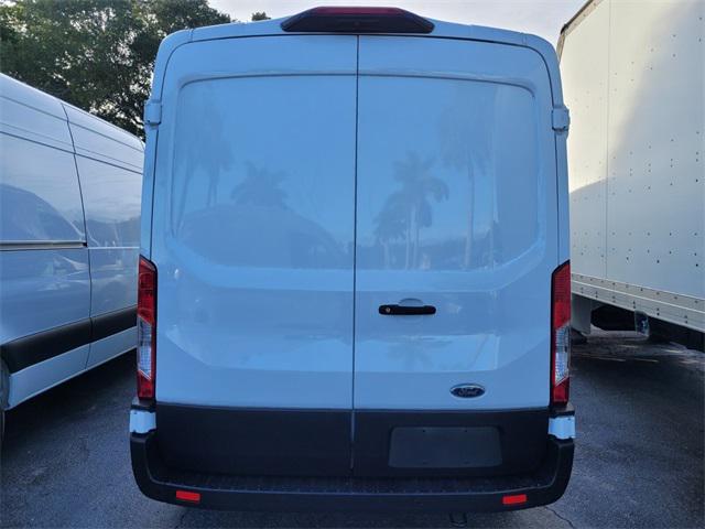 2023 ford transit-250 base