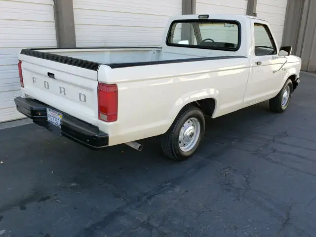 nice rust-free classic 1990 ford ranger custom! 4.0 liter v6 only 90,000 miles!