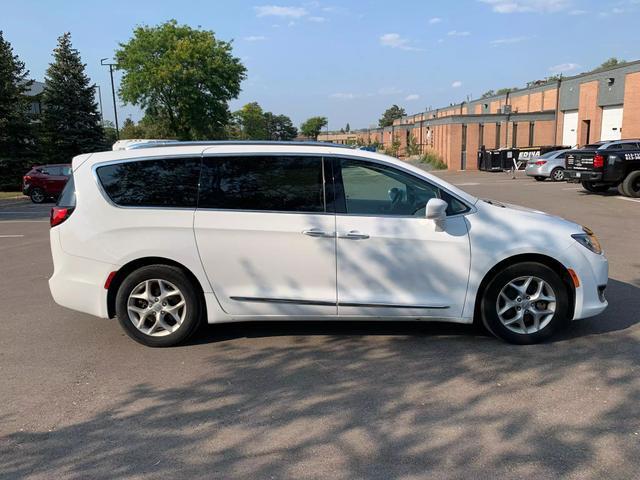 2018 chrysler pacifica touring-l
