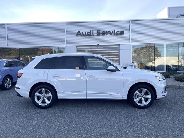 2022 audi q7 premium
