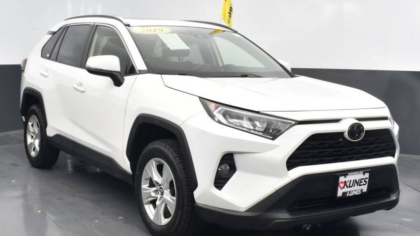 2019 toyota rav4 xle