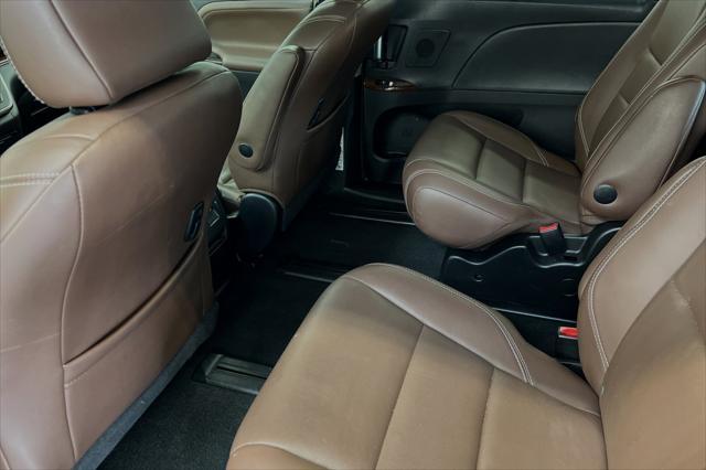 2017 toyota sienna limited premium