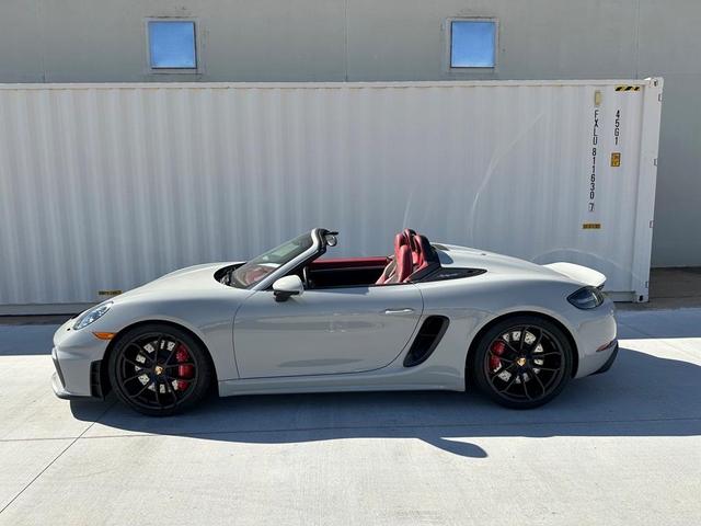 2022 porsche 718 spyder base