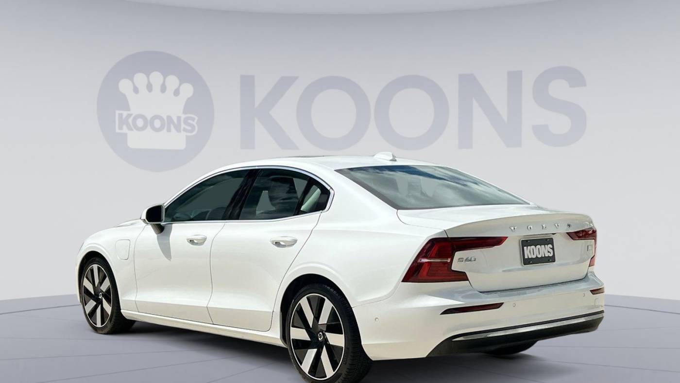 2023 volvo s60 recharge t8 ultimate bright theme