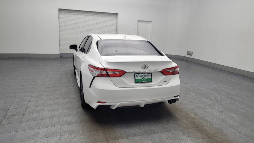 2020 toyota camry se