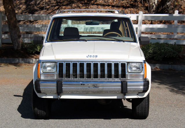 california original. 1987 jeep cherokee laredo 4x4, two owner, 100% rust free