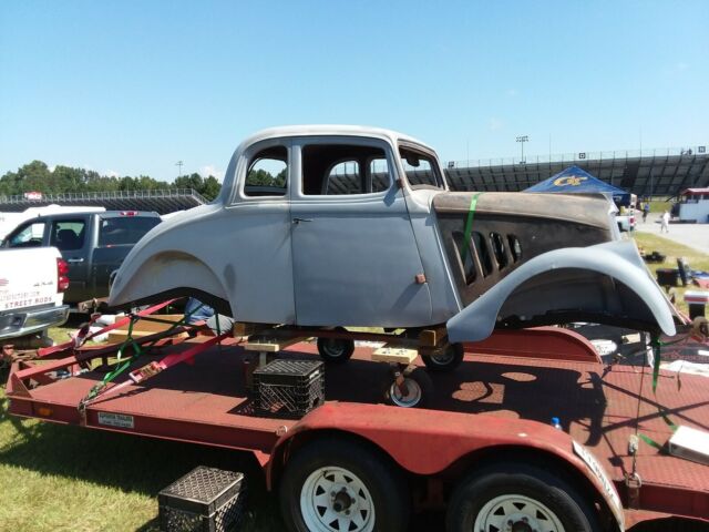1933 willy's oridginal stell body & frame. very hard to find