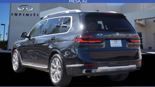 2023 BMW X7