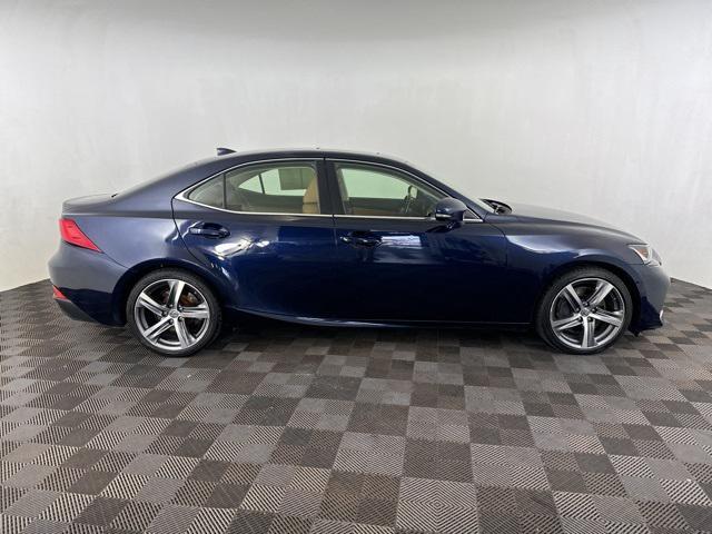 2017 lexus is 300 base