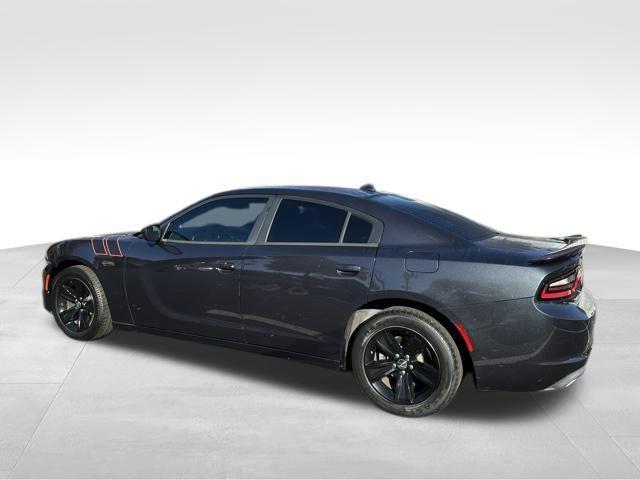 2017 dodge charger sxt