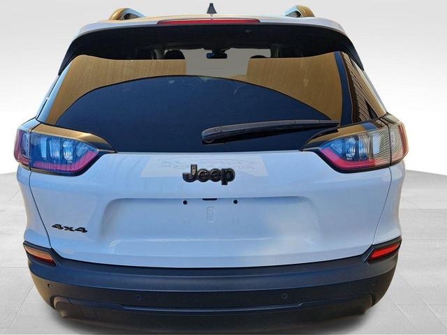 2023 jeep cherokee altitude lux