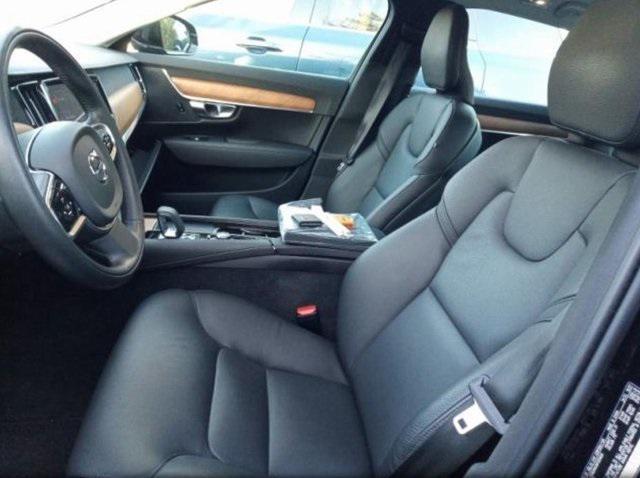 2022 volvo s90 b6 momentum
