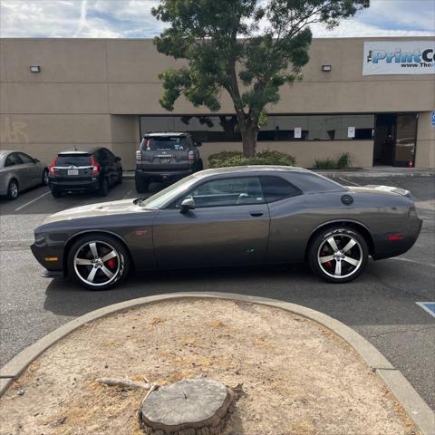 2013 dodge challenger srt8