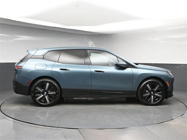 2023 bmw ix t mulliner