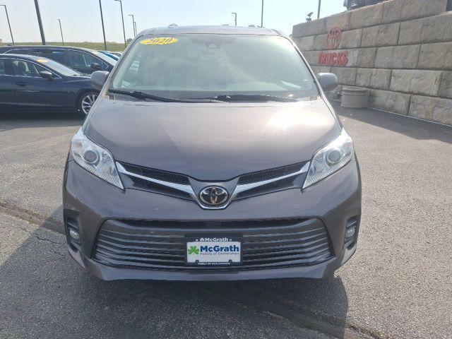2020 toyota sienna xle