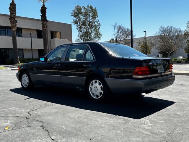 1994 mercedes-benz 500-series sedan black rwd automatic 500