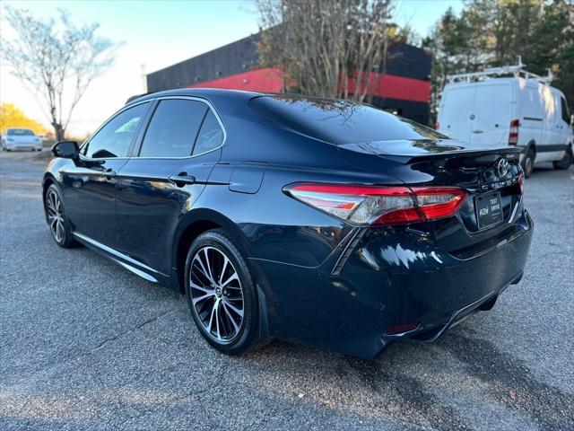 2018 toyota camry se