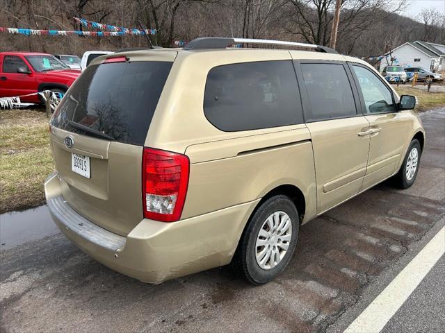 2011 kia sedona lx