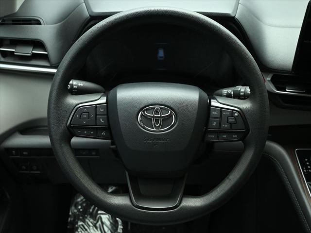 2022 toyota sienna le