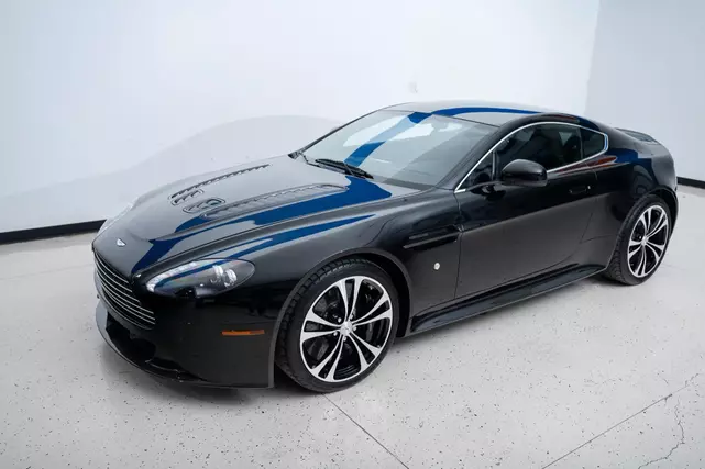 2011 aston martin v12 vantage carbon black