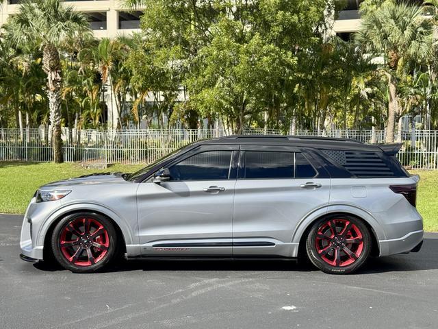 2021 ford explorer st