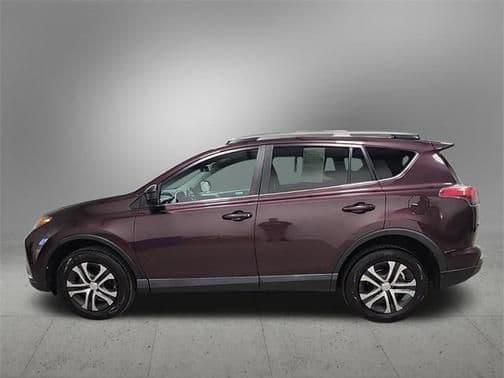 2018 toyota rav4 le in schenectady, new york