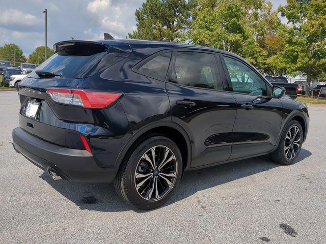 2021 ford escape se