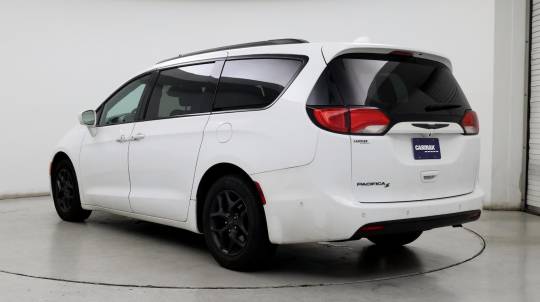 2019 Chrysler se