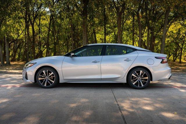 2023 nissan maxima sv
