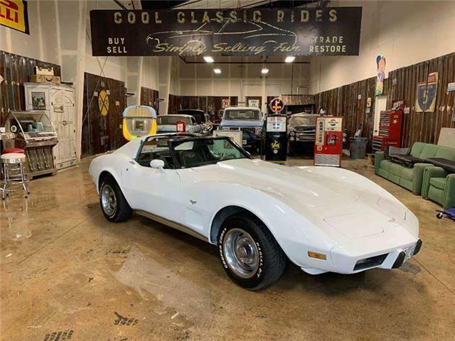 1977 chevrolet corvette t-top
