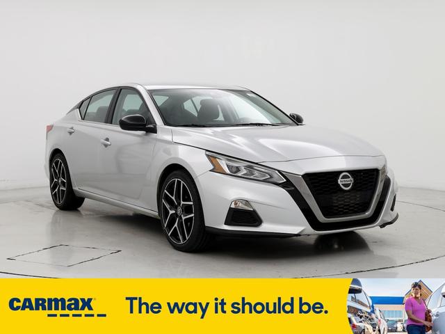 2020 nissan altima sr