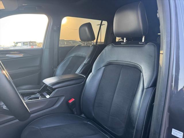 2022 jeep grand cherokee l altitude