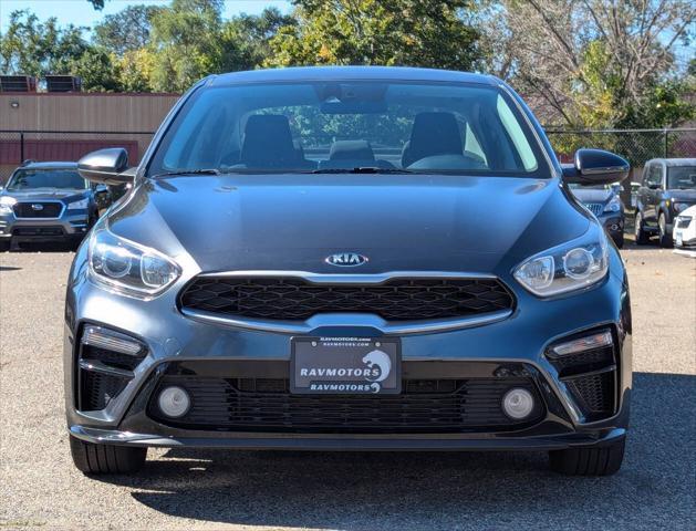 2019 kia forte lxs 4dr sedan