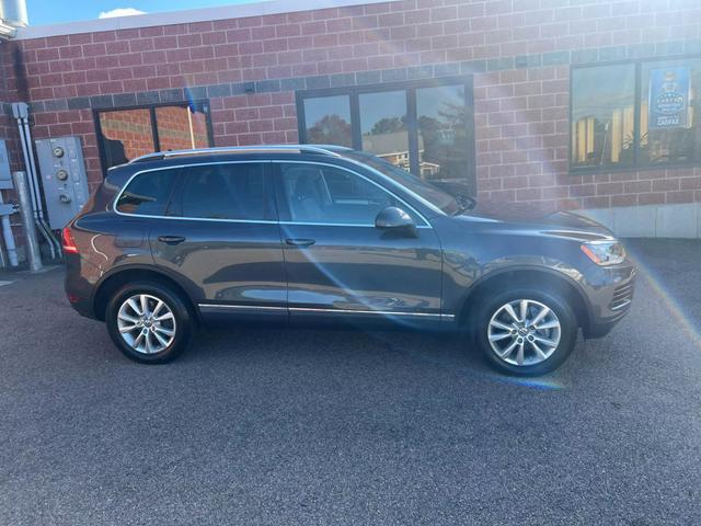 2013 volkswagen touareg vr6 sport