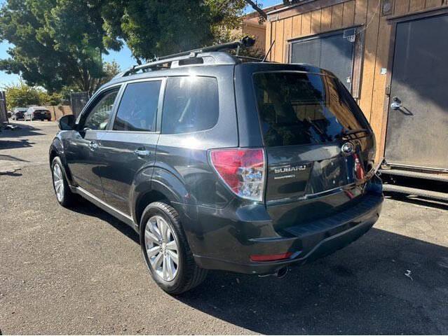 2011 subaru forester 2.5 x limited